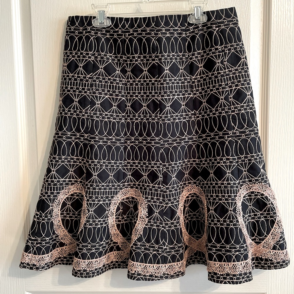 Embroidered swirl skirt Nanette Lepore size 4